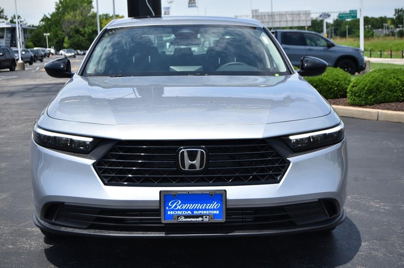 Honda Accord Sedan Vehicle Image 04