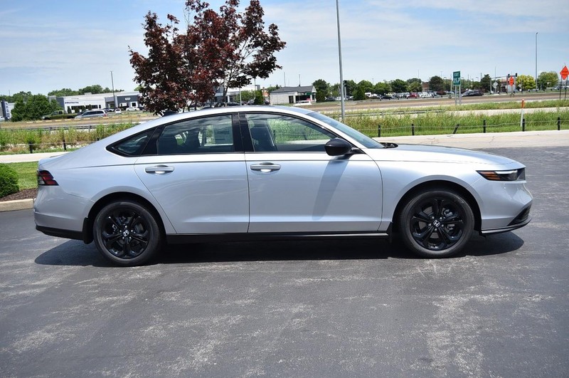 Honda Accord Sedan Vehicle Image 05