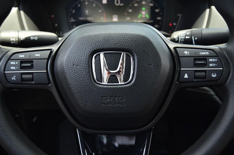 Honda Accord Sedan Vehicle Image 16