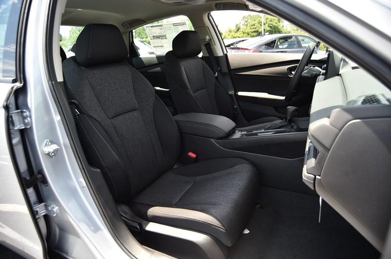 Honda Accord Sedan Vehicle Image 18
