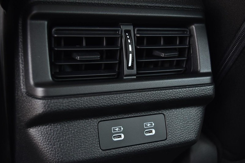 Honda Accord Sedan Vehicle Image 21