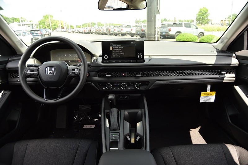 Honda Accord Sedan Vehicle Image 07
