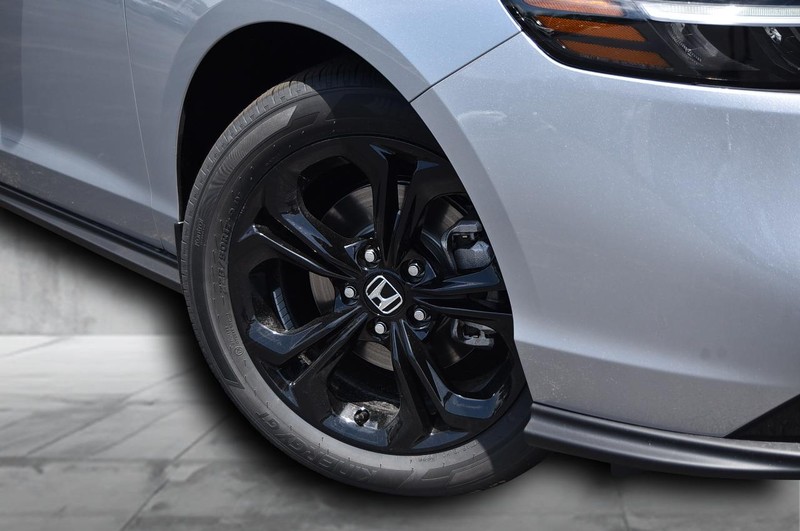 Honda Accord Sedan Vehicle Image 03
