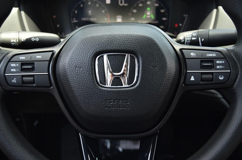 Honda Accord Sedan Vehicle Image 16