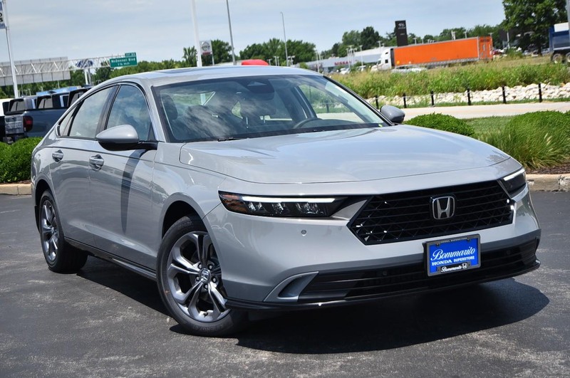 Honda Accord Hybrid Vehicle Image 02