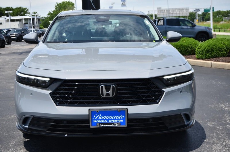 Honda Accord Hybrid Vehicle Image 04