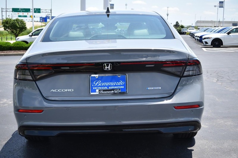 Honda Accord Hybrid Vehicle Image 06