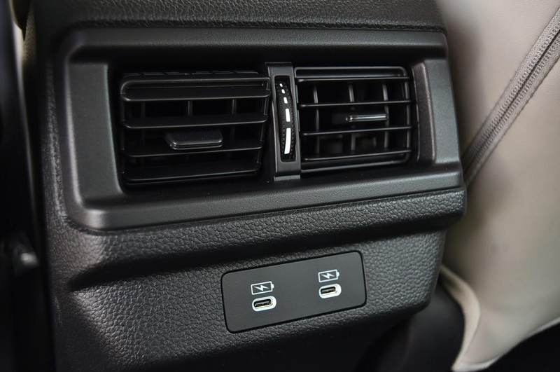 Honda Accord Hybrid Vehicle Image 23
