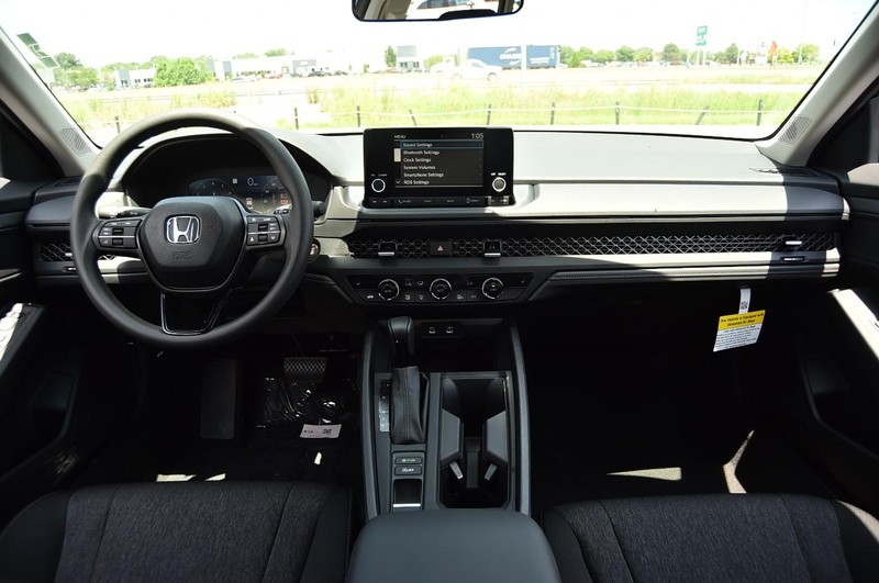 Honda Accord Sedan Vehicle Image 07