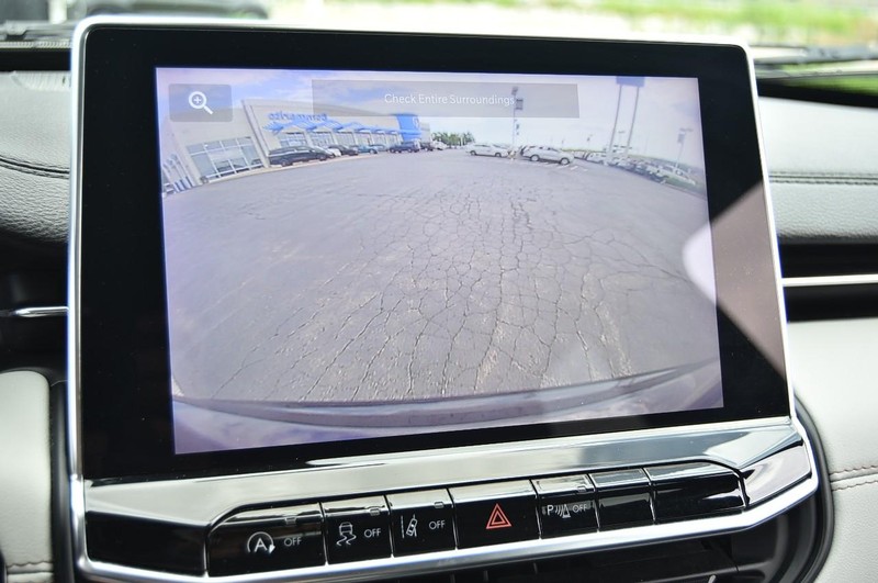 Jeep Compass Vehicle Image 14