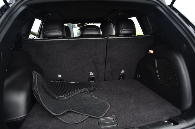 Jeep Compass Vehicle Image 25