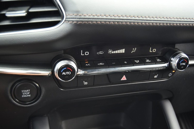 Mazda Mazda3 Hatchback Vehicle Image 16