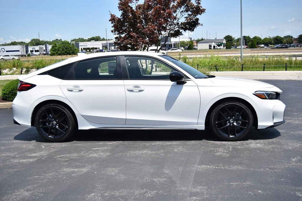 Honda Civic Hatchback Vehicle Image 05