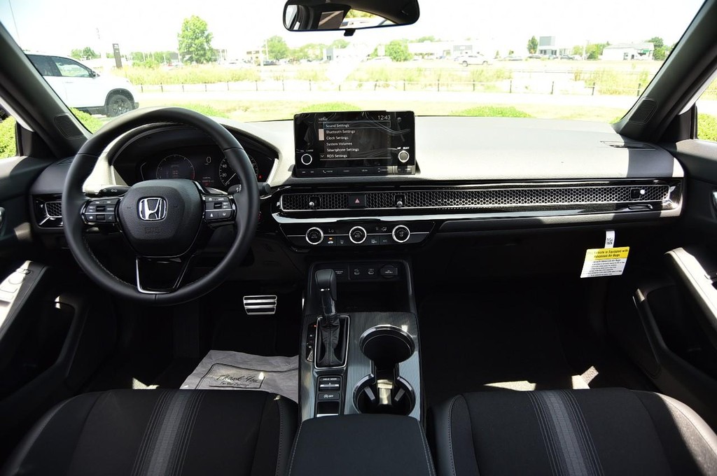 Honda Civic Hatchback Vehicle Image 07