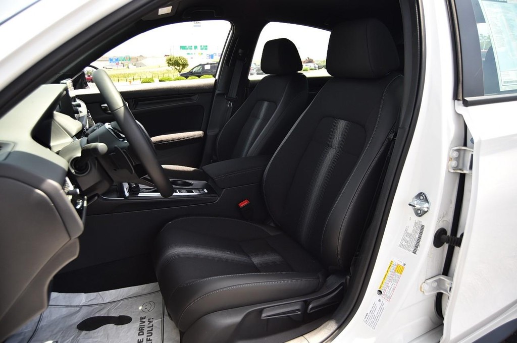 Honda Civic Hatchback Vehicle Image 18