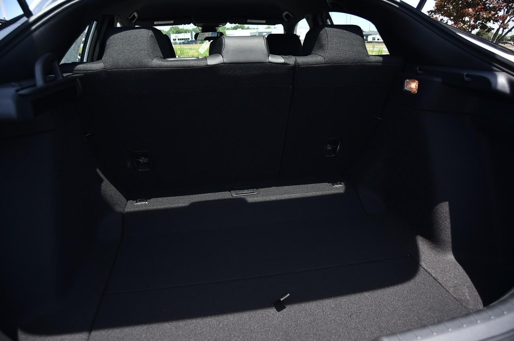 Honda Civic Hatchback Vehicle Image 21