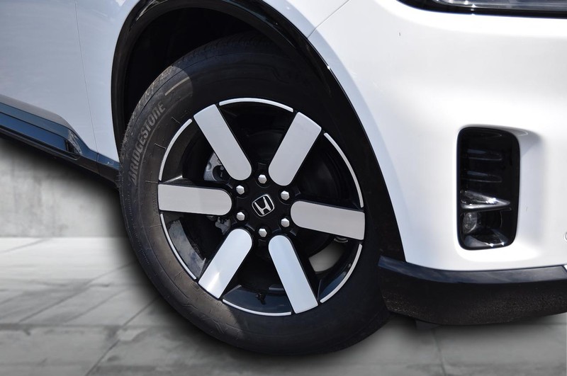 Honda Prologue Vehicle Image 03