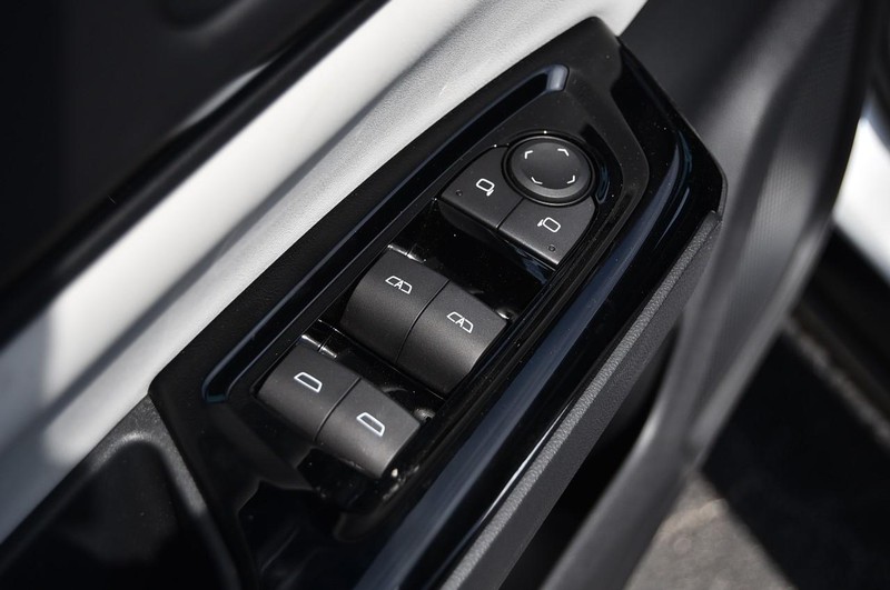 Honda Prologue Vehicle Image 08