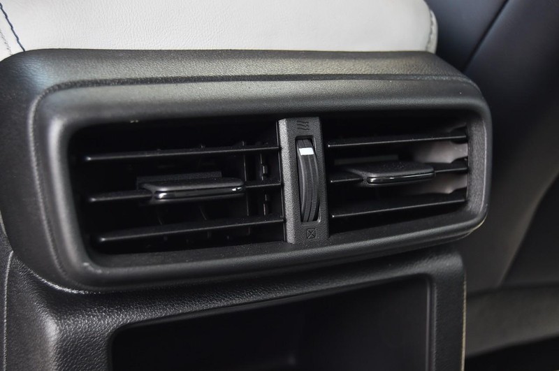 Honda Prologue Vehicle Image 24