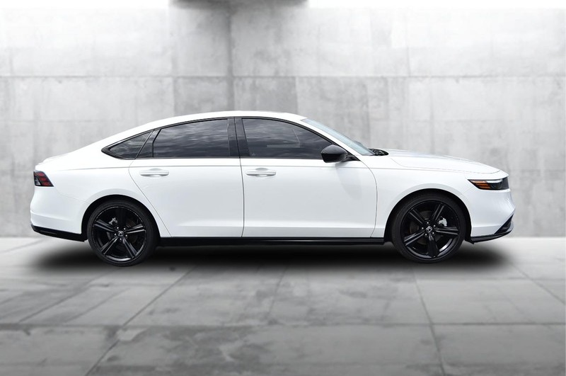 Honda Accord Hybrid Vehicle Image 05