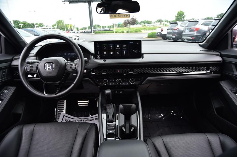 Honda Accord Hybrid Vehicle Image 07