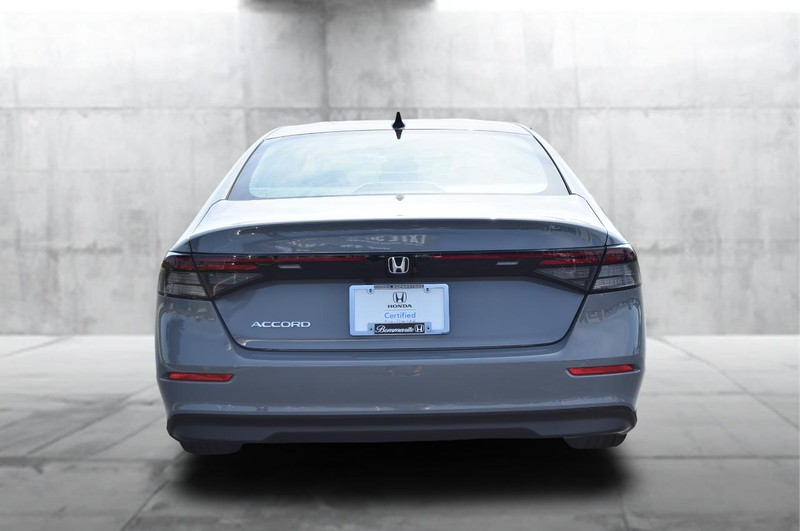 Honda Accord Sedan Vehicle Image 06