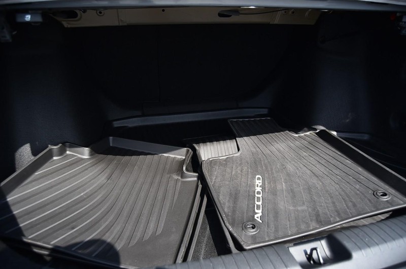 Honda Accord Sedan Vehicle Image 23