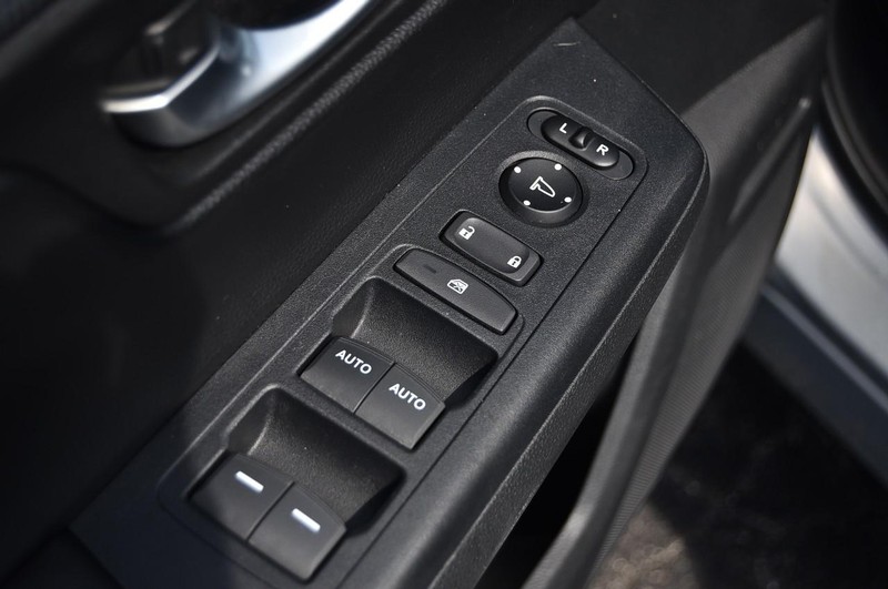 Honda CR-V Vehicle Image 08