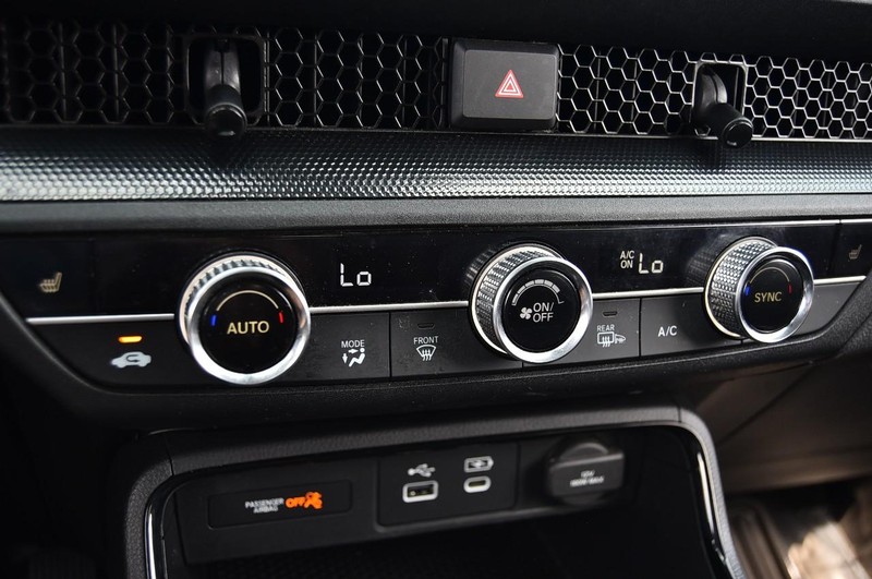 Honda CR-V Vehicle Image 14