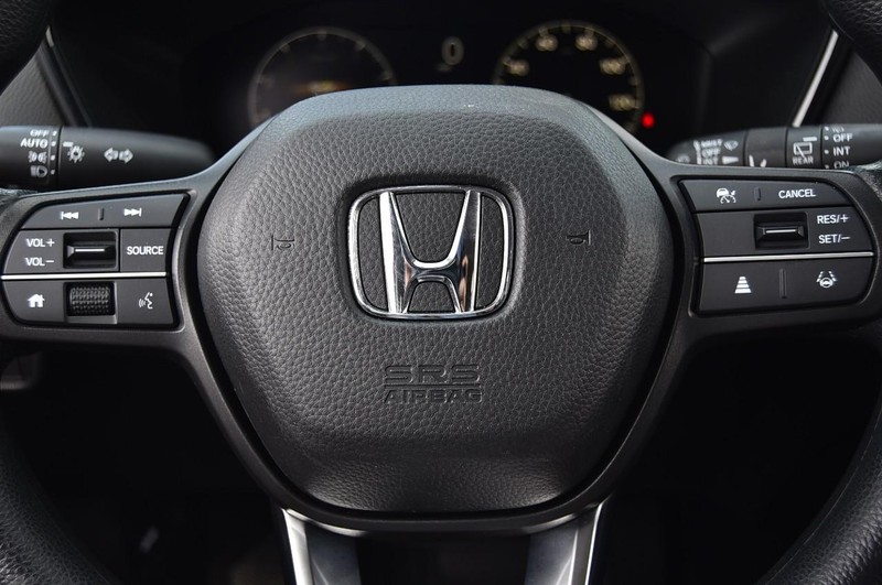 Honda CR-V Vehicle Image 18