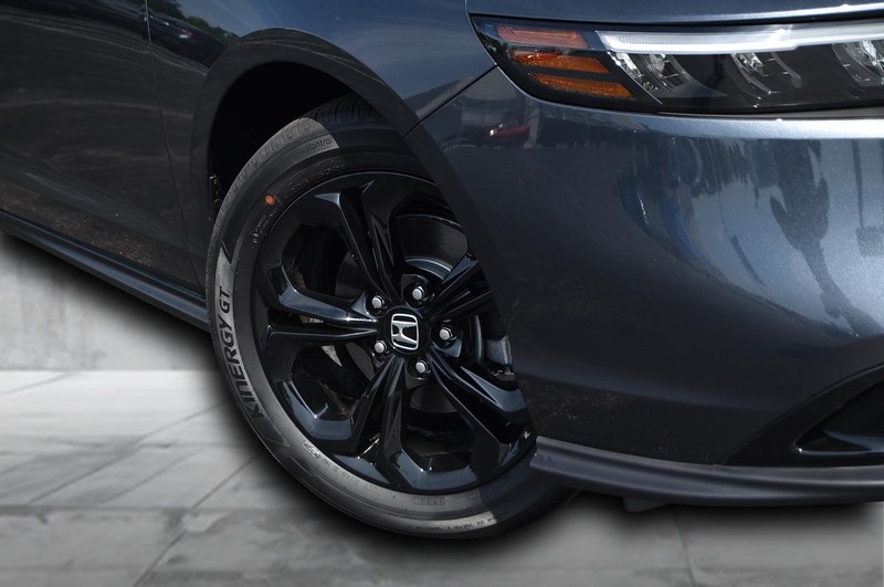Honda Accord Sedan Vehicle Image 03