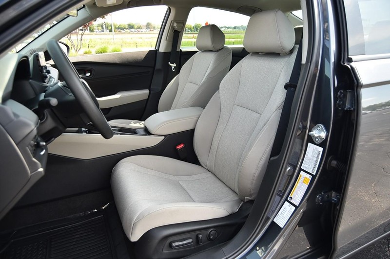 Honda Accord Sedan Vehicle Image 18