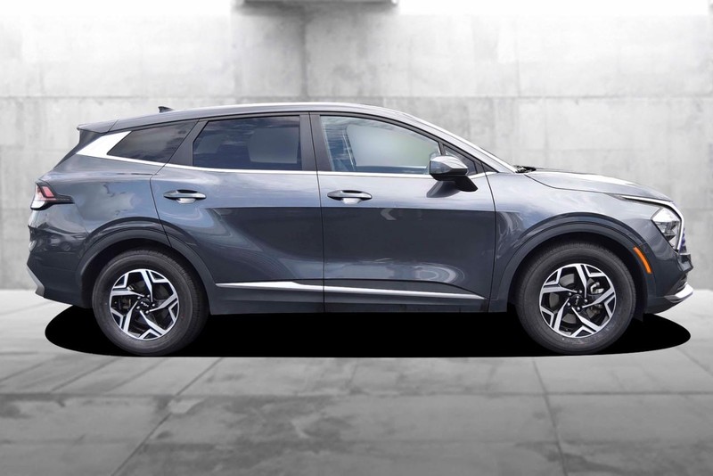 Kia Sportage Vehicle Image 05