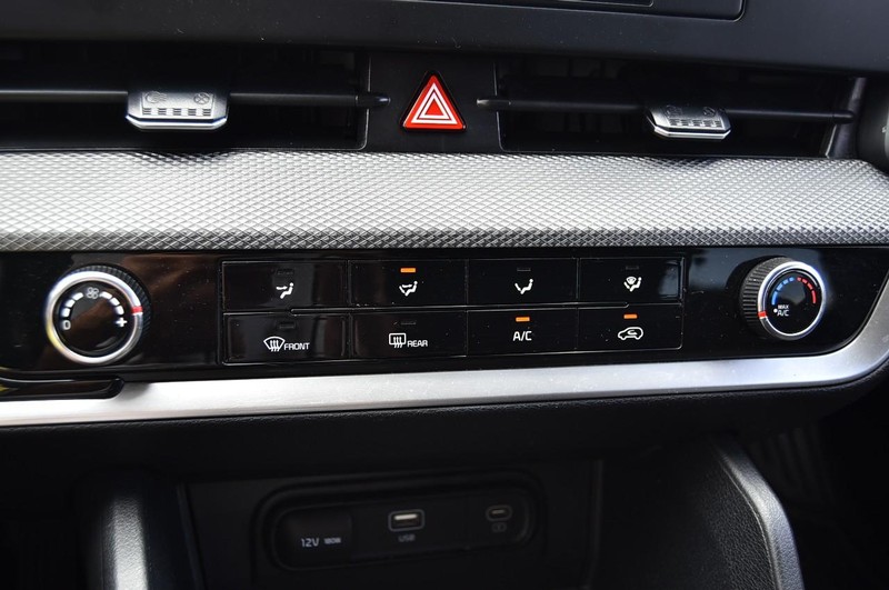 Kia Sportage Vehicle Image 13