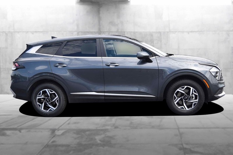 Kia Sportage Vehicle Image 05