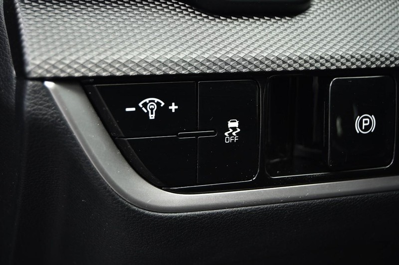 Kia Sportage Vehicle Image 09