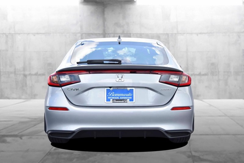 Honda Civic Hatchback Vehicle Image 06
