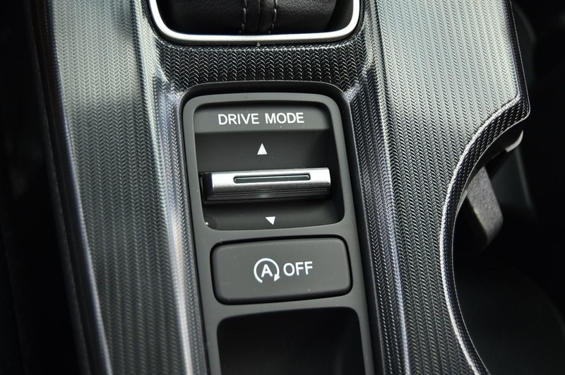 Honda Civic Hatchback Vehicle Image 15