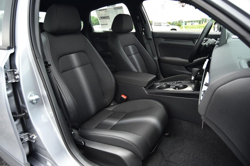 Honda Civic Hatchback Vehicle Image 19