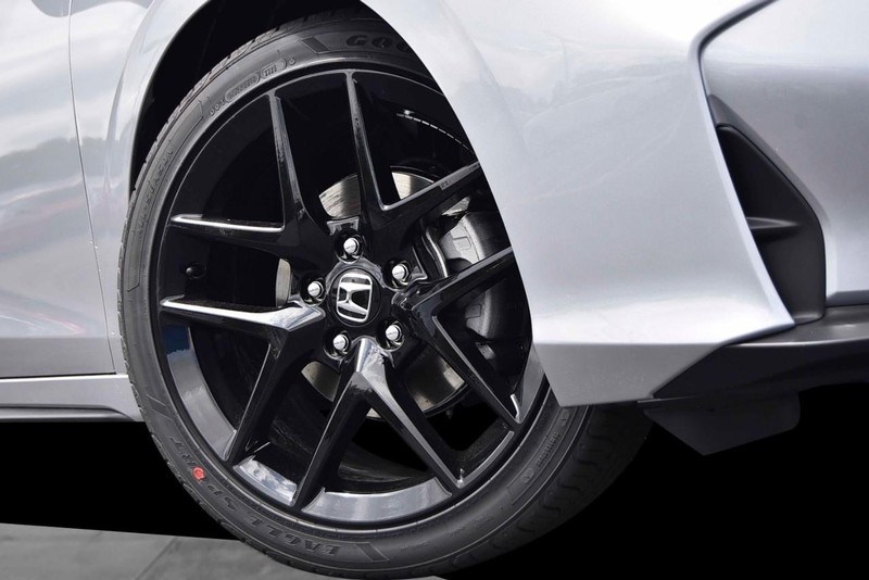 Honda Civic Hatchback Vehicle Image 03