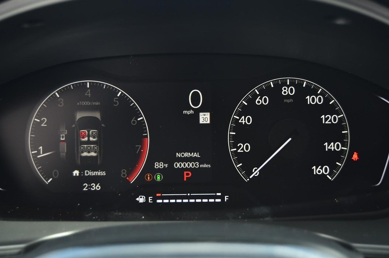Honda Civic Hatchback Vehicle Image 11