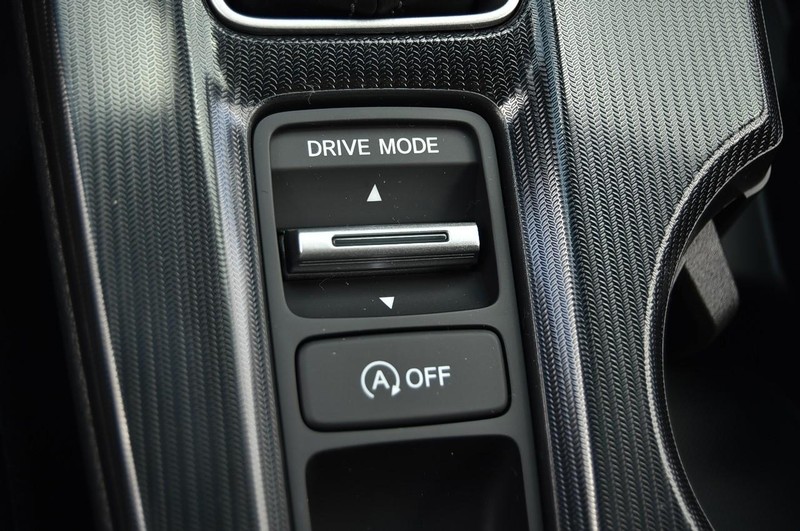 Honda Civic Hatchback Vehicle Image 15