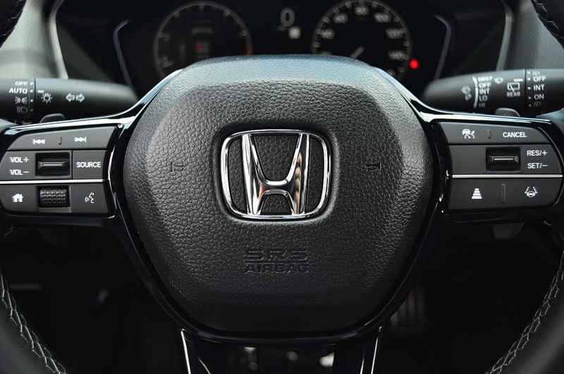 Honda Civic Hatchback Vehicle Image 17
