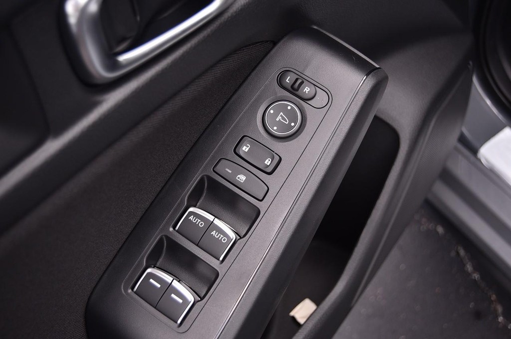 Honda Civic Hatchback Vehicle Image 08