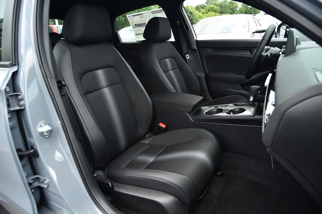 Honda Civic Hatchback Vehicle Image 19