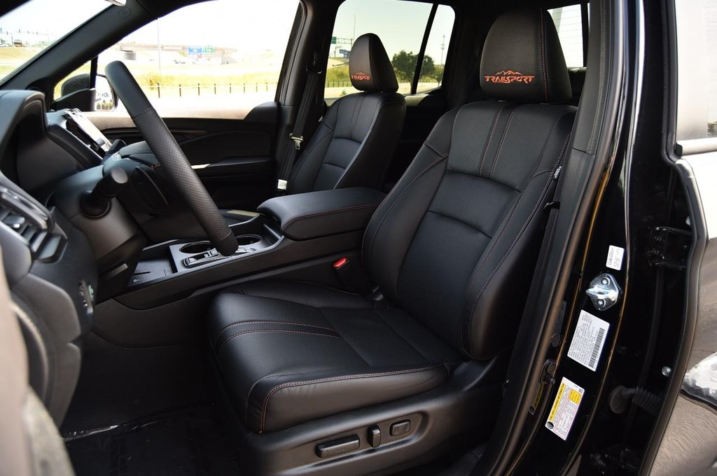 Honda Ridgeline Vehicle Image 24