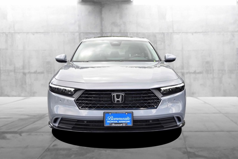 Honda Accord Hybrid Vehicle Image 04