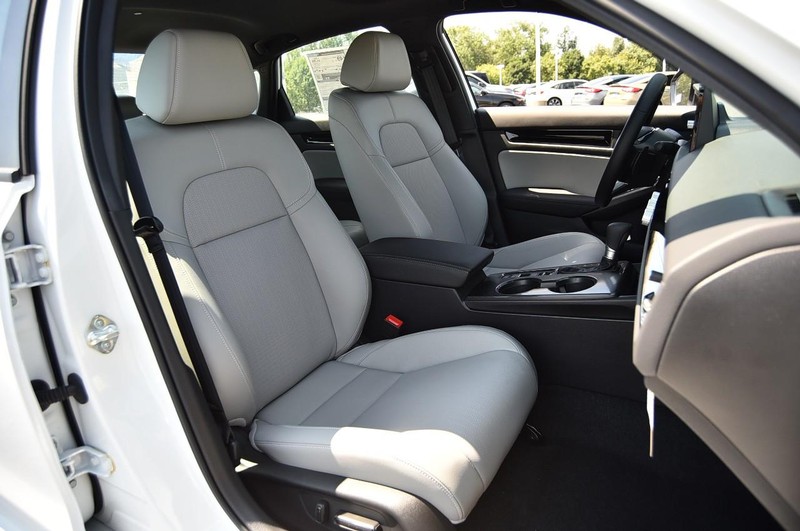 Honda Civic Sedan Hybrid Vehicle Image 22