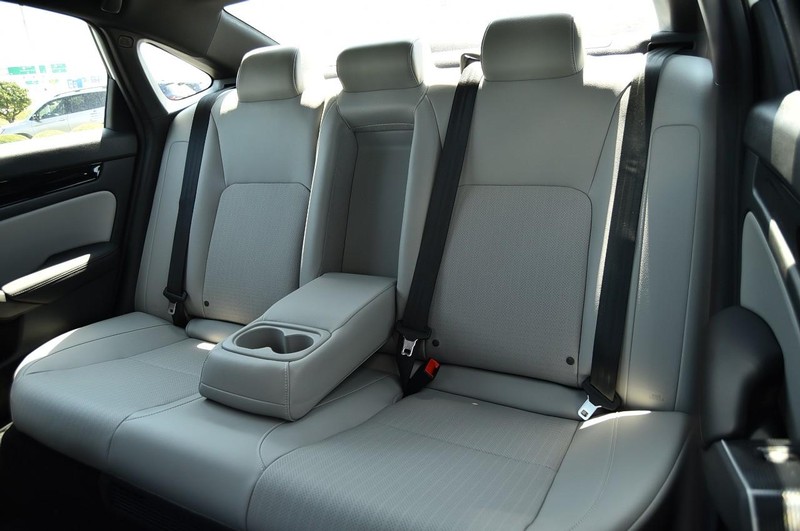 Honda Civic Sedan Hybrid Vehicle Image 24