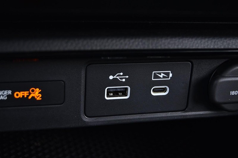 Honda CR-V Vehicle Image 15